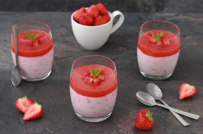 Aardbeien Bavarois in glaasjes