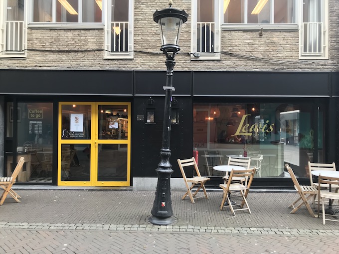 High Tea Lewis Book Cafe in Utrecht
