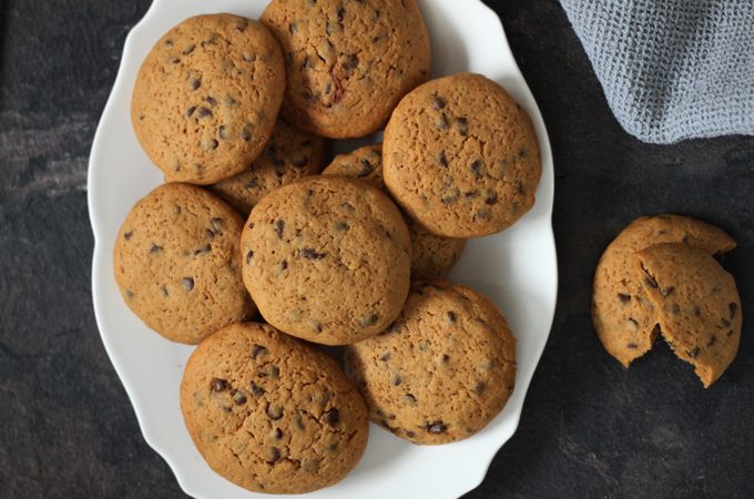 chocolate chip cookies